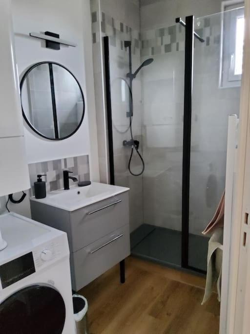 La Blanche Ecole Holiday home